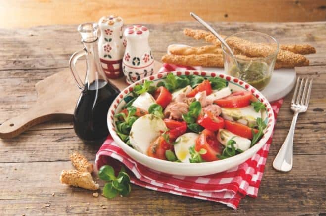 Salată de ton, mozzarella şi ardei - Galbani